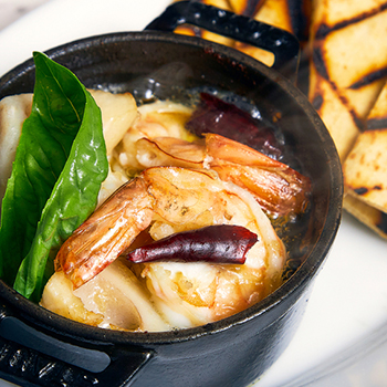 海老と蓮根のアヒージョ